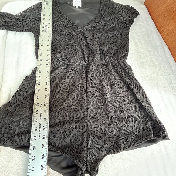 Misa Los Angeles Womens Lace Romper XS Black Long Sleeve V-Neck Lined Casual - Picture 10 of 10